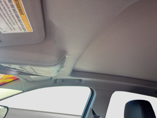 Used 2024 Chevrolet Equinox Premier AWD/4WD image 12