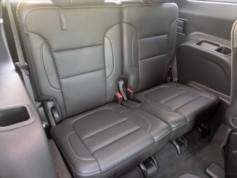 Used 2023 GMC Acadia SLT image 20