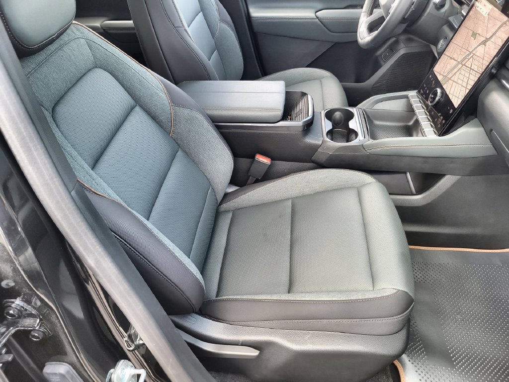 Used 2026 GMC Terrain AT4 w/ Technology Package II AWD/4WD image 28