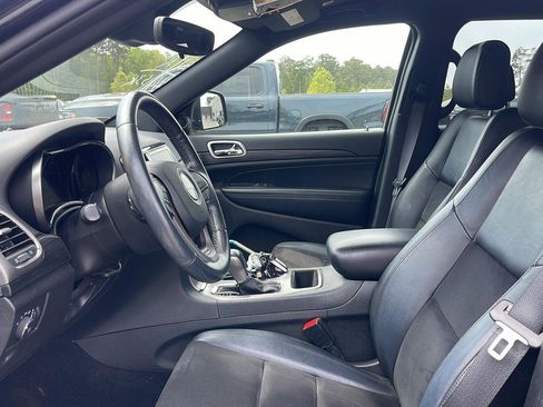 Used 2021 Jeep Grand Cherokee Laredo X image 13