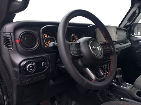 Used 2024 Jeep Gladiator Rubicon w/ Technology Group AWD/4WD image 51