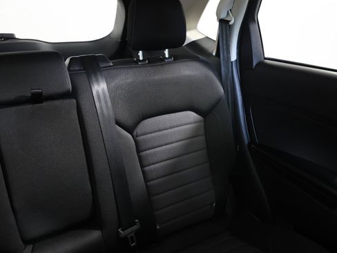 Used 2018 Ford Edge SE FWD image 14