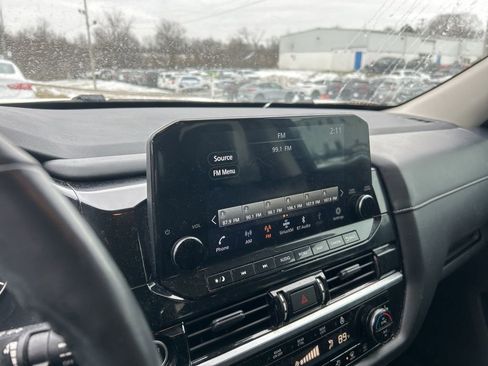 Used 2023 Nissan Pathfinder SL image 10