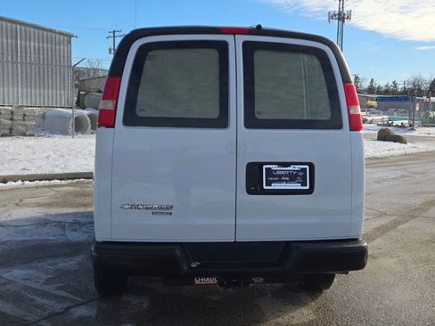 Used 2015 Chevrolet Express 2500 image 13