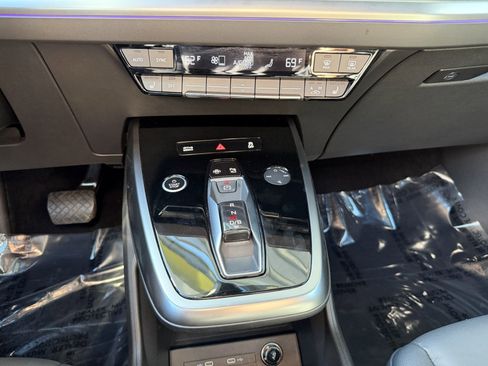 Used 2023 Audi Q4 e-tron Premium Plus w/ Premium Plus image 24