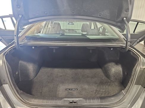 Certified 2025 Nissan Altima 2.5 SV FWD image 12
