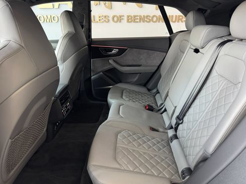 Used 2020 Audi SQ8 Premium Plus AWD/4WD image 25