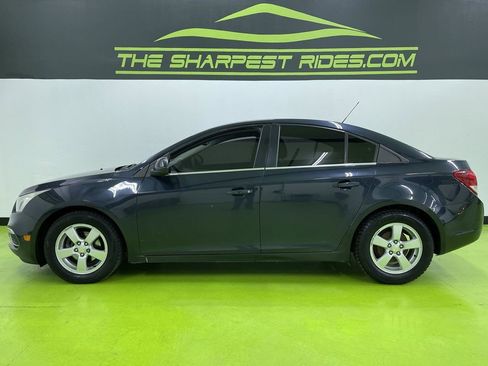 Used 2016 Chevrolet Cruze LT image 6