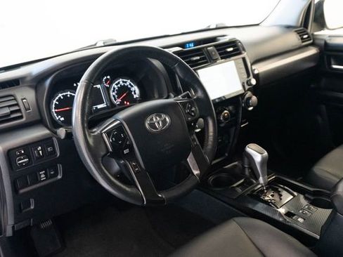 Used 2024 Toyota 4Runner TRD Off-Road Premium image 3