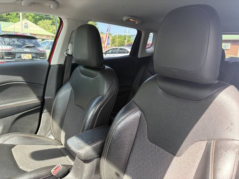 Used 2020 Jeep Compass Latitude w/ Cold Weather Group AWD/4WD image 16