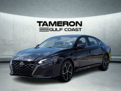 Used 2023 Nissan Altima 2.5 SR w/ SR Premium Package