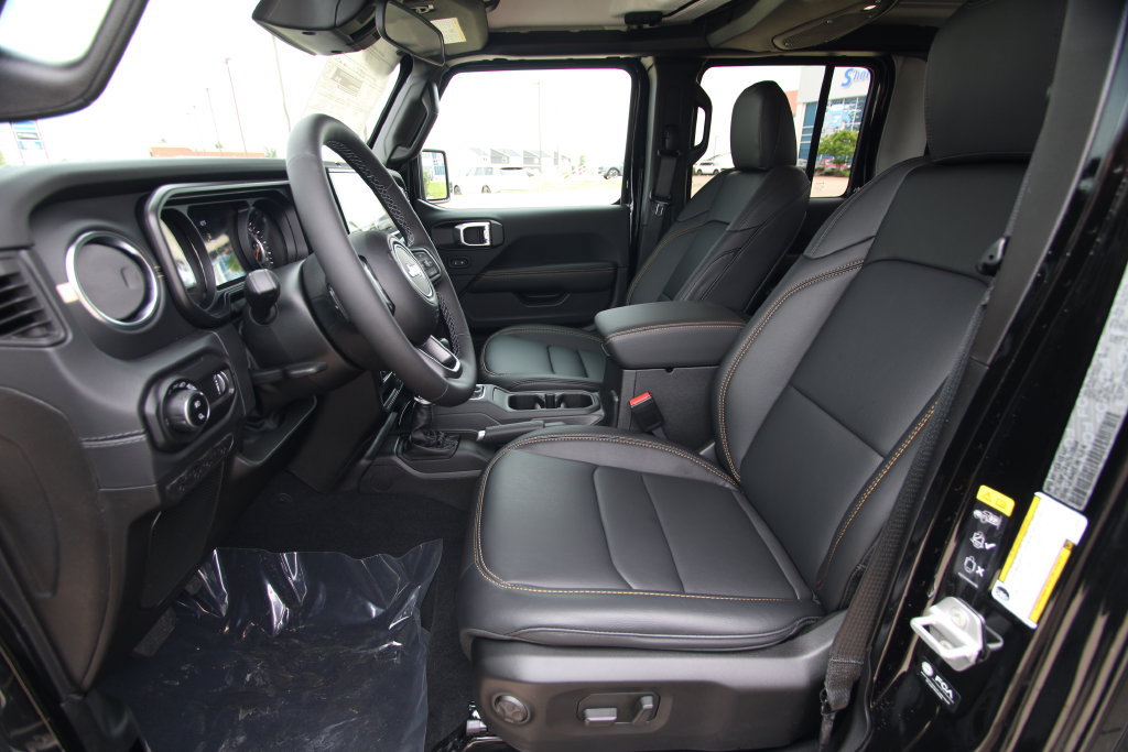 New 2026 Jeep Gladiator Sport AWD/4WD image 6