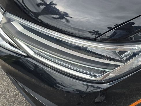 Used 2023 Volkswagen Tiguan SE image 10