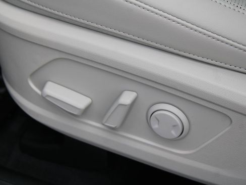 New 2026 Kia Sorento S w/ S Panoramic Sunroof Package image 22