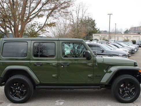 Used 2020 Jeep Wrangler Unlimited Sahara image 6