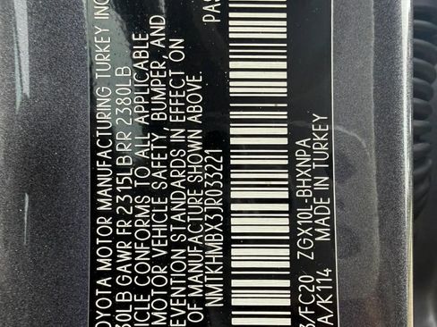 Used 2018 Toyota C-HR XLE FWD image 31