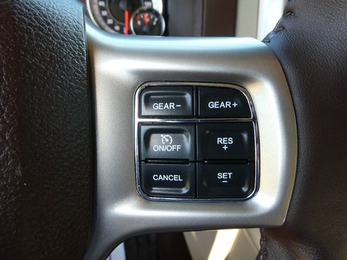 Used 2017 RAM 1500 Laramie w/ Convenience Group AWD/4WD image 13