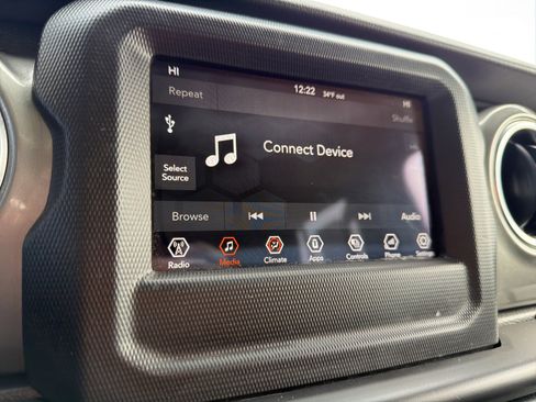 Used 2021 Jeep Gladiator Overland w/ Trailer Tow Package image 33