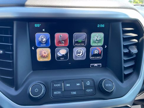 Used 2018 GMC Acadia SLE AWD/4WD image 19