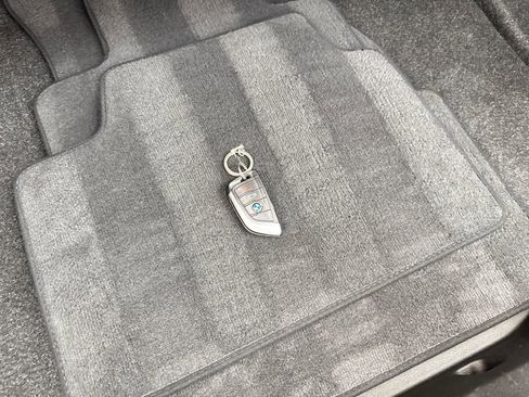 Used 2025 BMW 330i Sedan RWD image 80