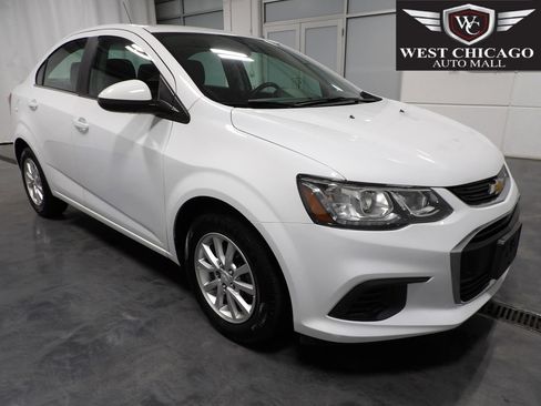 Used 2019 Chevrolet Sonic LT FWD image 1