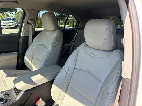 Used 2023 Cadillac XT4 Premium Luxury w/ Technology Package AWD/4WD image 20