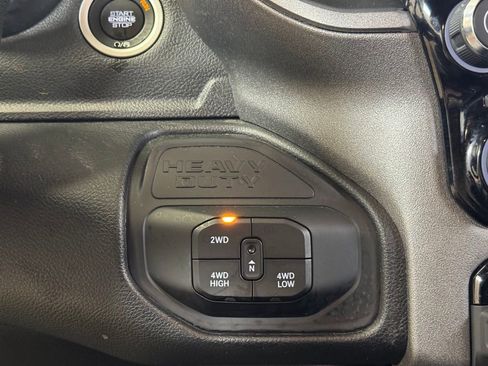 Used 2025 RAM 3500 Tradesman w/ Chrome Appearance Group AWD/4WD image 33
