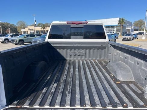 Used 2024 Chevrolet Silverado 2500 High Country w/ Technology Package image 8