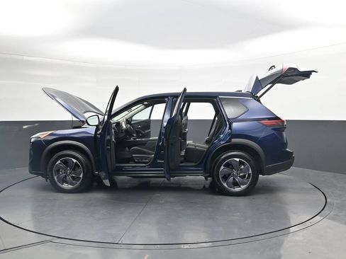 Used 2025 Nissan Rogue SV FWD image 52