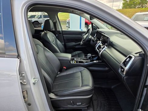 Used 2023 Kia Sorento SX AWD/4WD image 16