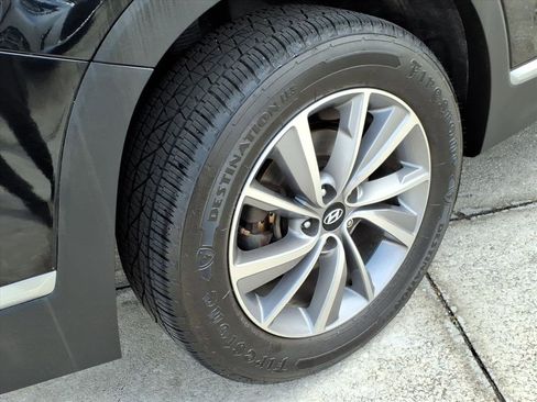 Used 2020 Hyundai Santa Fe SEL w/ Convenience + Premium Package image 25