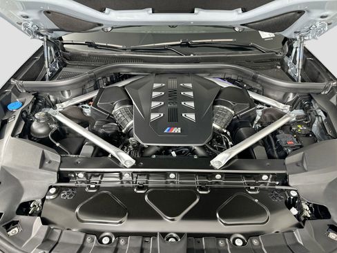 New 2026 BMW X7 M60i image 32