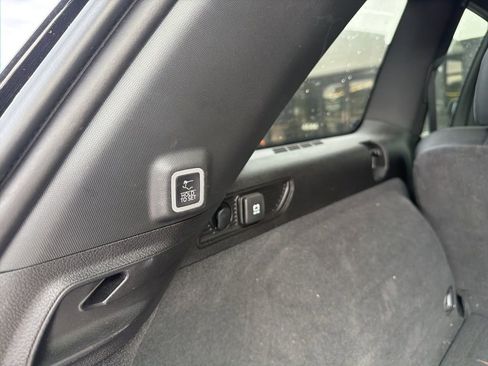 Used 2022 Jeep Grand Cherokee Overland AWD/4WD image 10