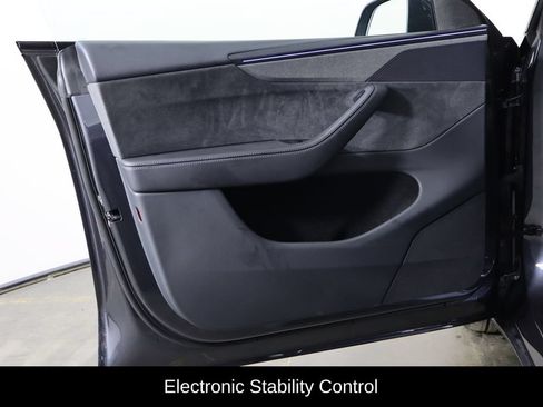 Used 2026 Tesla Model Y Long Range AWD/4WD image 13