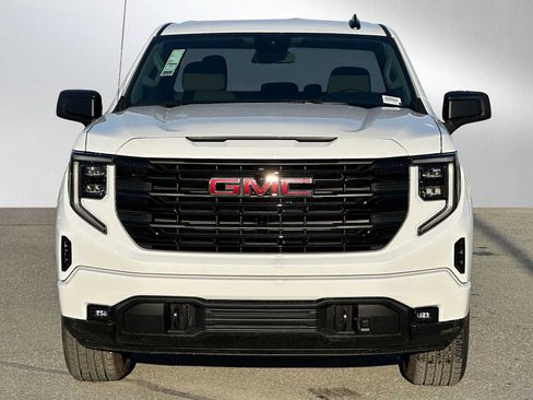 New 2026 GMC Sierra 1500 Elevation image 8