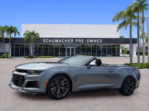 Used 2022 Chevrolet Camaro ZL1 RWD image 3