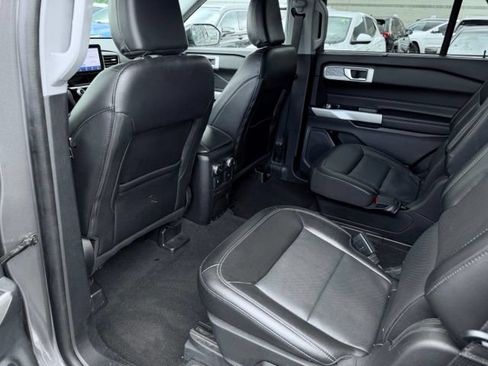 Used 2022 Ford Explorer Limited AWD/4WD image 23