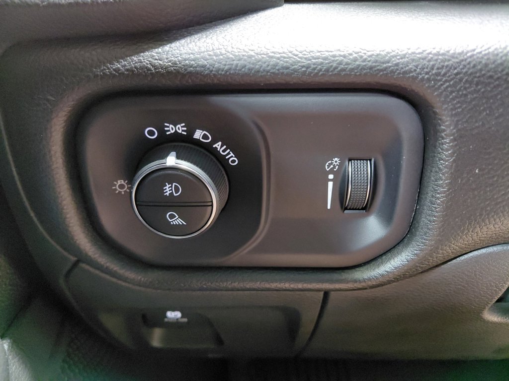 Used 2023 RAM 1500 Big Horn AWD/4WD image 41