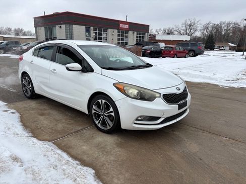 Used 2016 Kia Forte EX image 17
