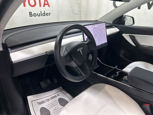 Used 2020 Tesla Model Y Long Range image 28