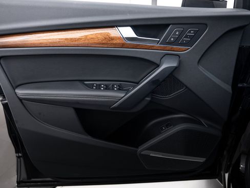 Certified 2023 Audi Q5 2.0T Premium Plus w/ Premium Plus Package image 11