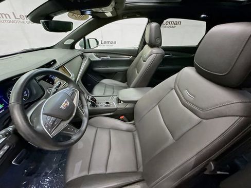 Used 2024 Cadillac XT5 Sportv w/ Technology Package image 24