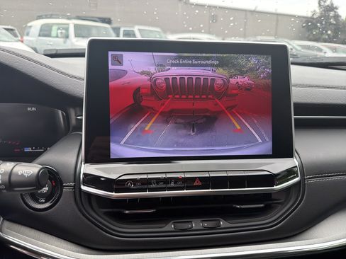 Certified 2023 Jeep Compass High Altitude AWD/4WD image 30
