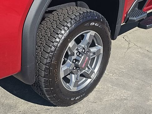 New 2026 GMC Sierra 2500 SLT w/ SLT Premium Package image 8