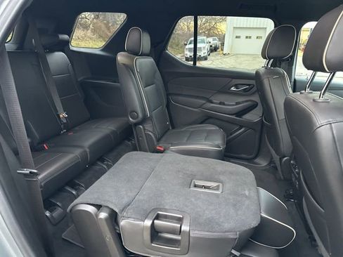 Used 2023 Chevrolet Traverse Premier image 41