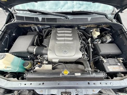 Used 2008 Toyota Tundra SR5 w/ TRD Off-Road Pkg AWD/4WD image 3