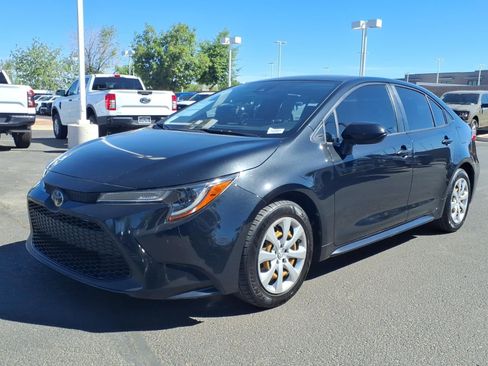Used 2020 Toyota Corolla LE w/ Carpet Mat Package (TMS) FWD image 8