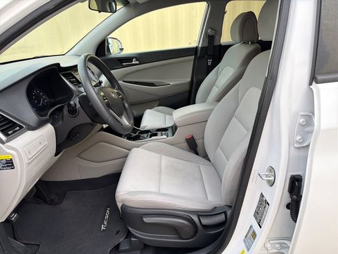 Used 2018 Hyundai Tucson SE w/ Cargo Package AWD/4WD image 9