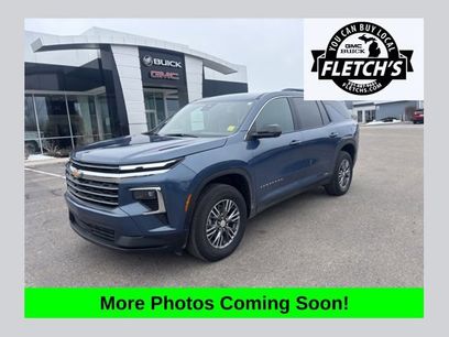 Used 2025 Chevrolet Traverse LT w/ Driver Confidence Package