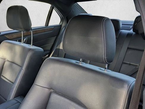 Used 2014 Mercedes-Benz E 350 Sedan image 15